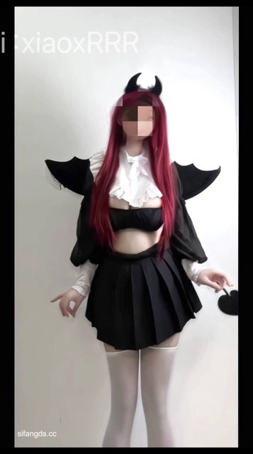 Cover preview for 推特小r