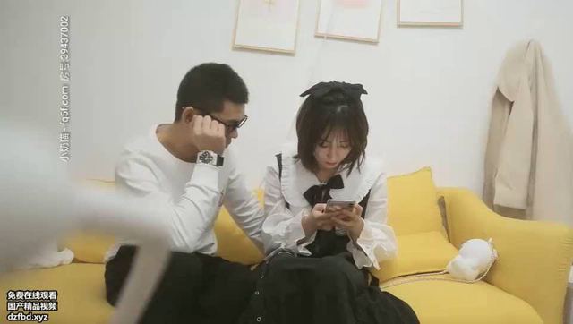 Cover preview for 9410 小陈头星选 约了个长相清纯萝莉裙妹子啪啪 脱掉掰穴特写口交上位骑乘抽插猛操